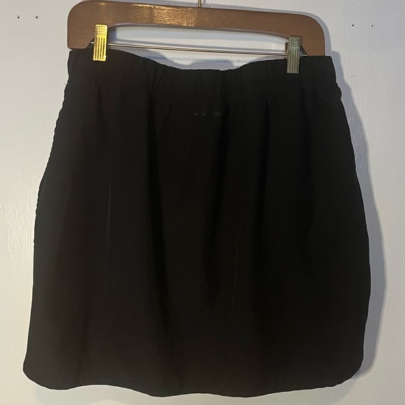 ZX Outdoor Lifestyle Skort - Picture 4 of 10